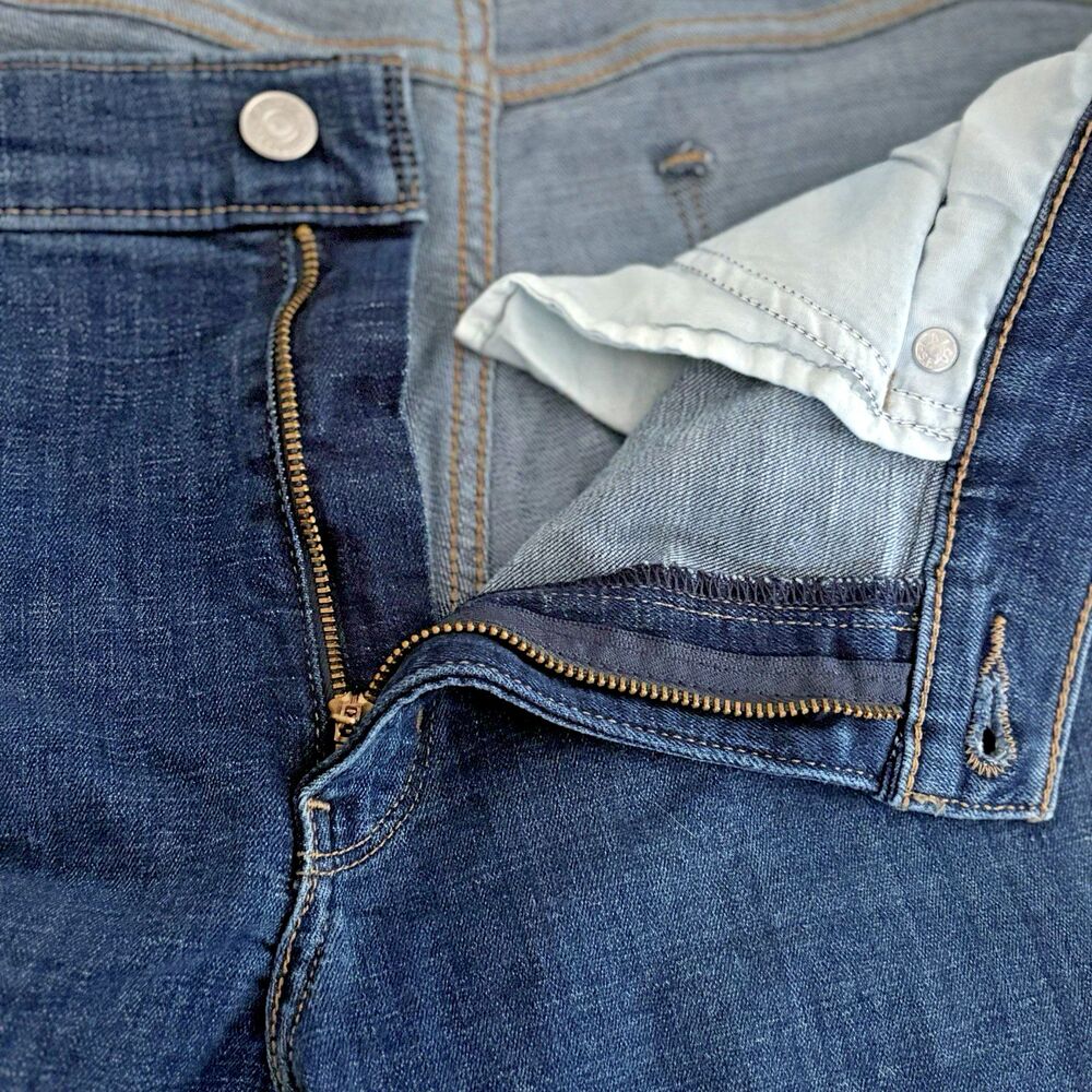 Levi's Jeans Womens 16 Blue Dark Wash Straight Classic Stretch Pockets 27 inseam - Picture 13 of 16